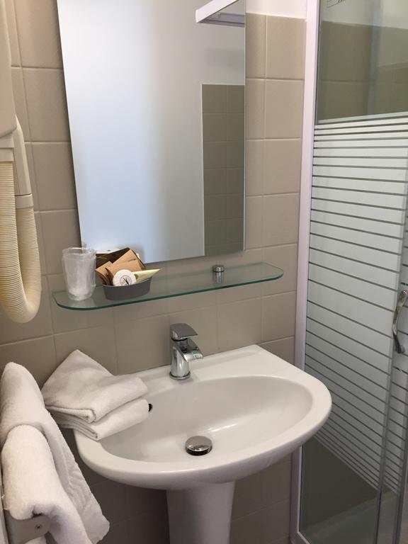 Hotel De La Bonnheure ブラシュー エクステリア 写真